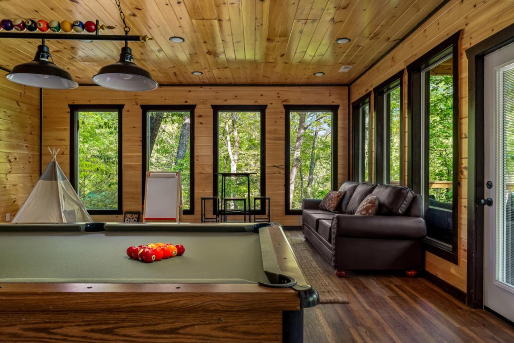 Mountain Majesty By Ghosal Luxury * Gatlinburg
