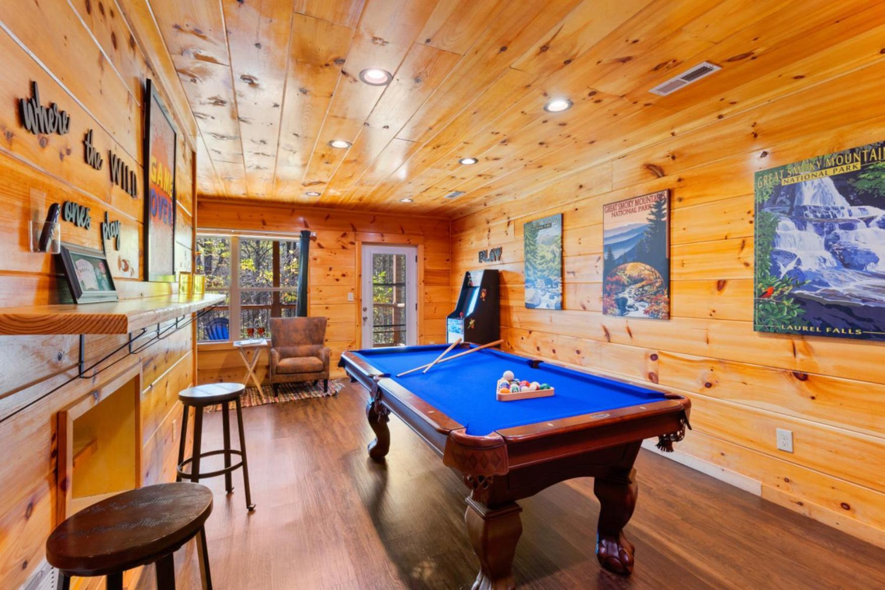 Whispering Pines Retreat By Ghosal Luxury Chalet *