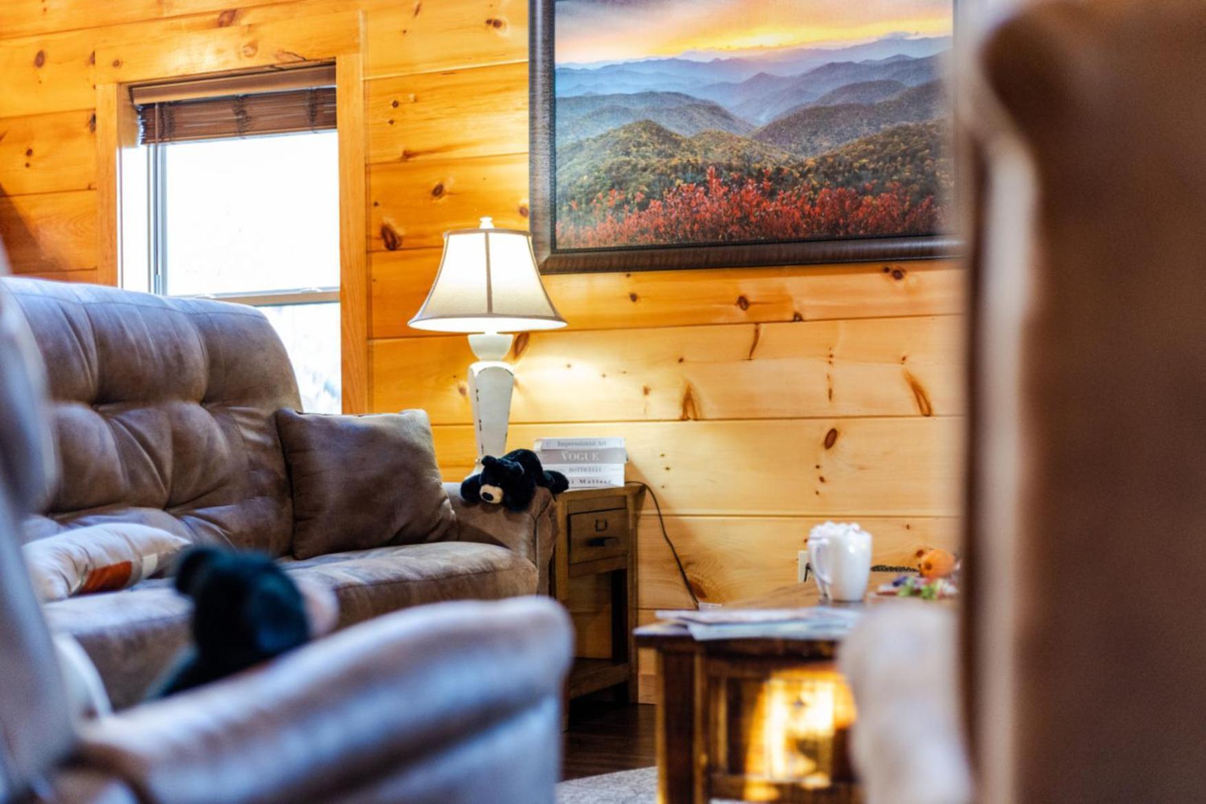 Whispering Pines Retreat By Ghosal Luxury Chalet Gatlinburg