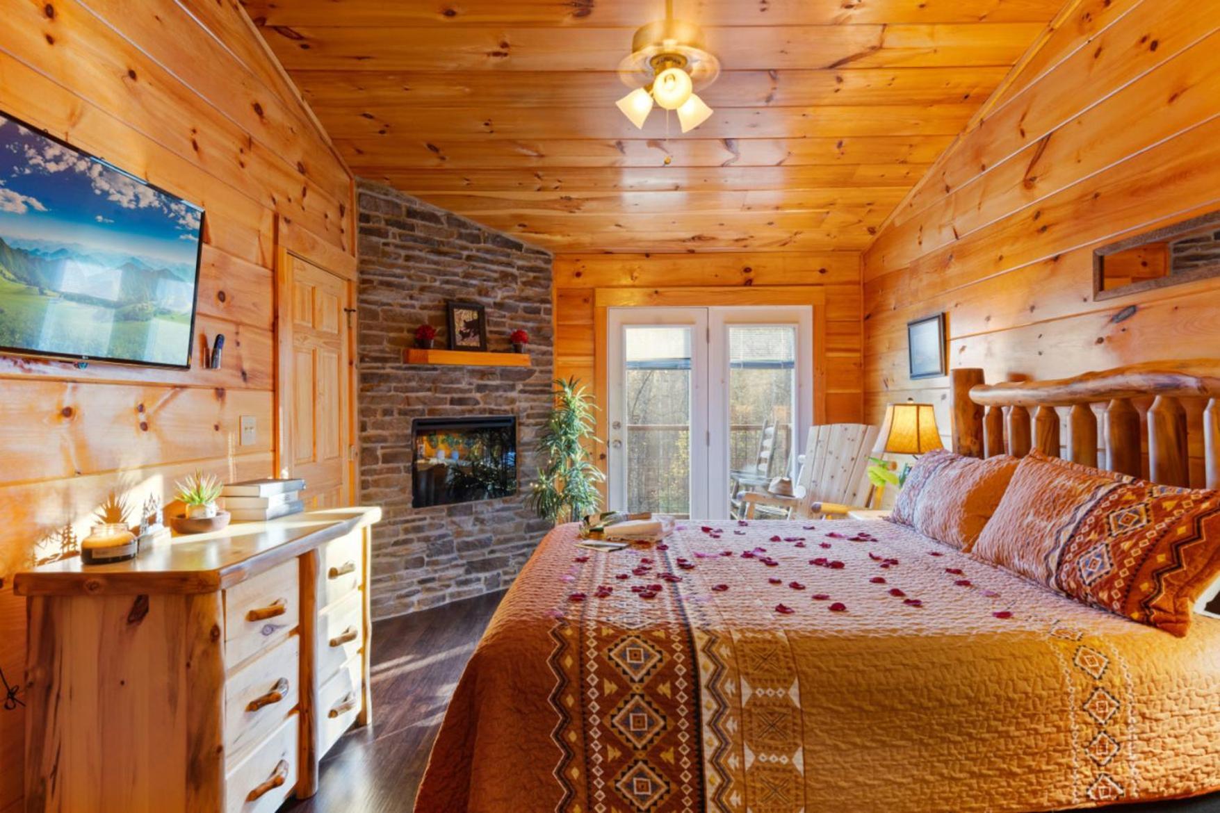 Chalet Whispering Pines Retreat By Ghosal Luxury
