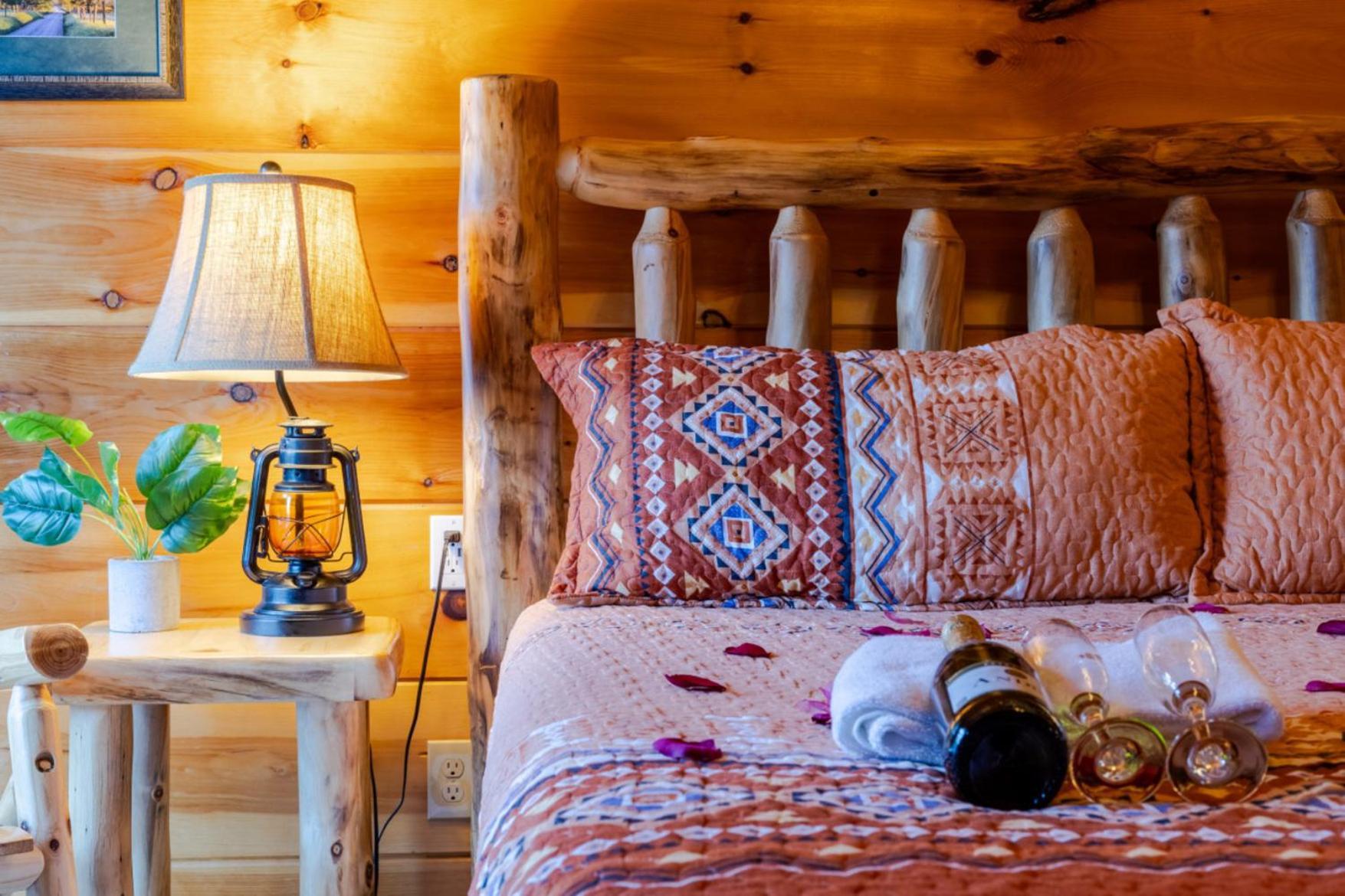 Chalet Whispering Pines Retreat By Ghosal Luxury *