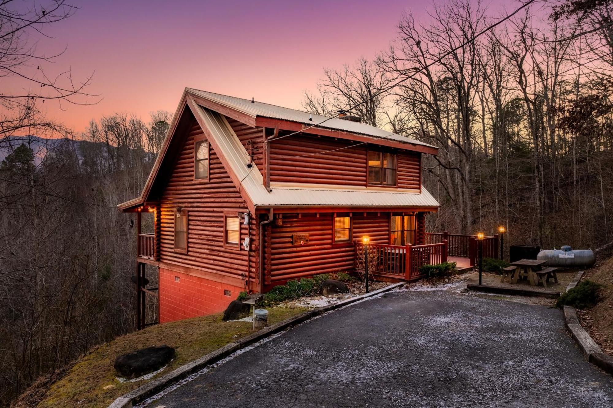 Holiday home The Lookout - Log - Fireplace - Firetable - Hot Tub - Ps5 - Bears *