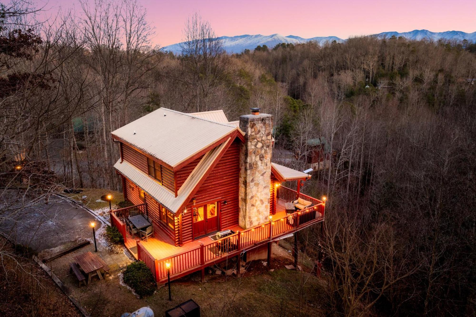 The Lookout - Log - Fireplace - Firetable - Hot Tub - Ps5 - Bears Holiday home *