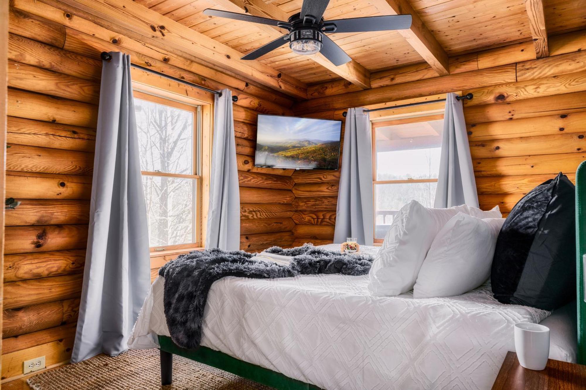 The Lookout - Log - Fireplace - Firetable - Hot Tub - Ps5 - Bears Holiday home