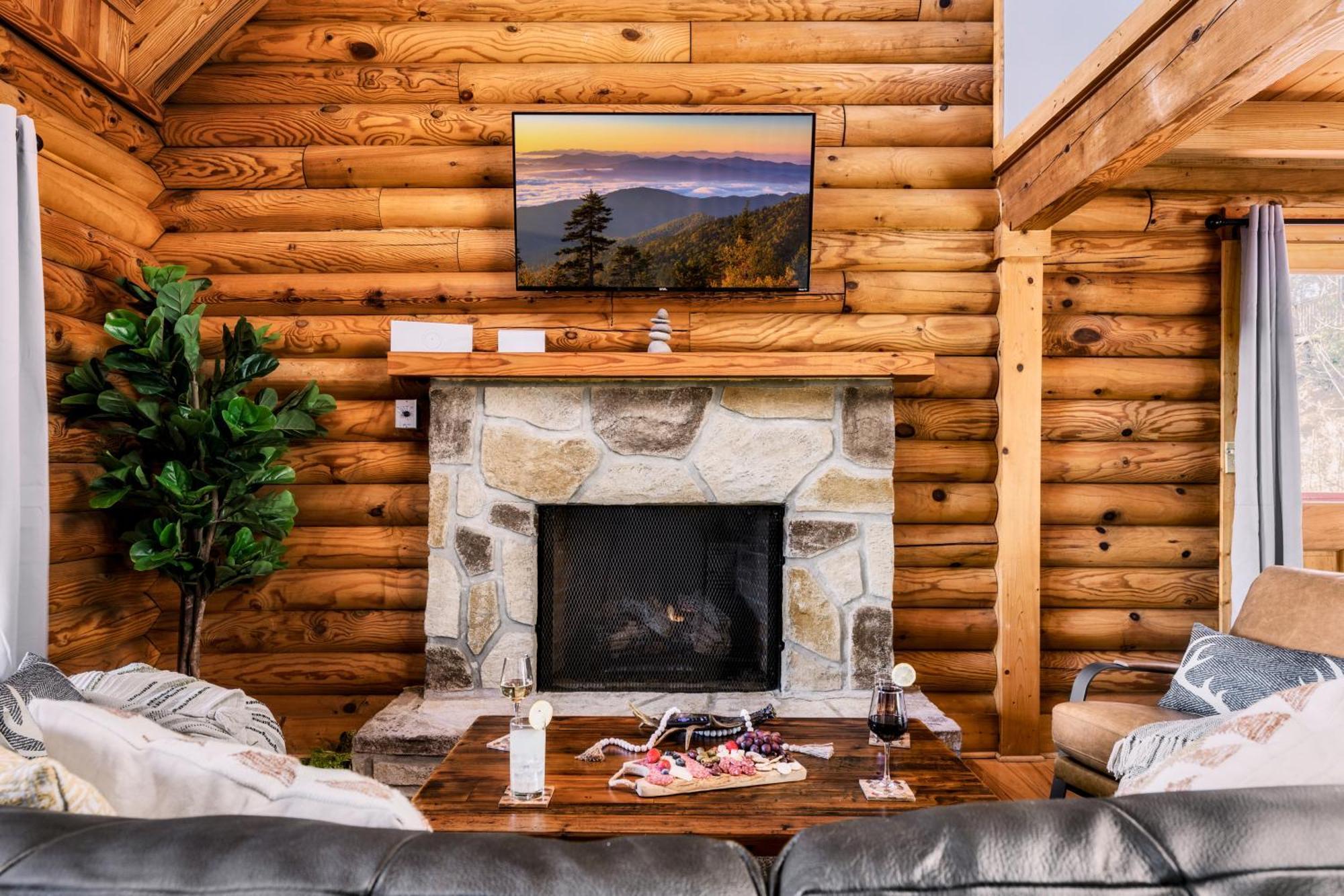 Holiday home The Lookout - Log - Fireplace - Firetable - Hot Tub - Ps5 - Bears