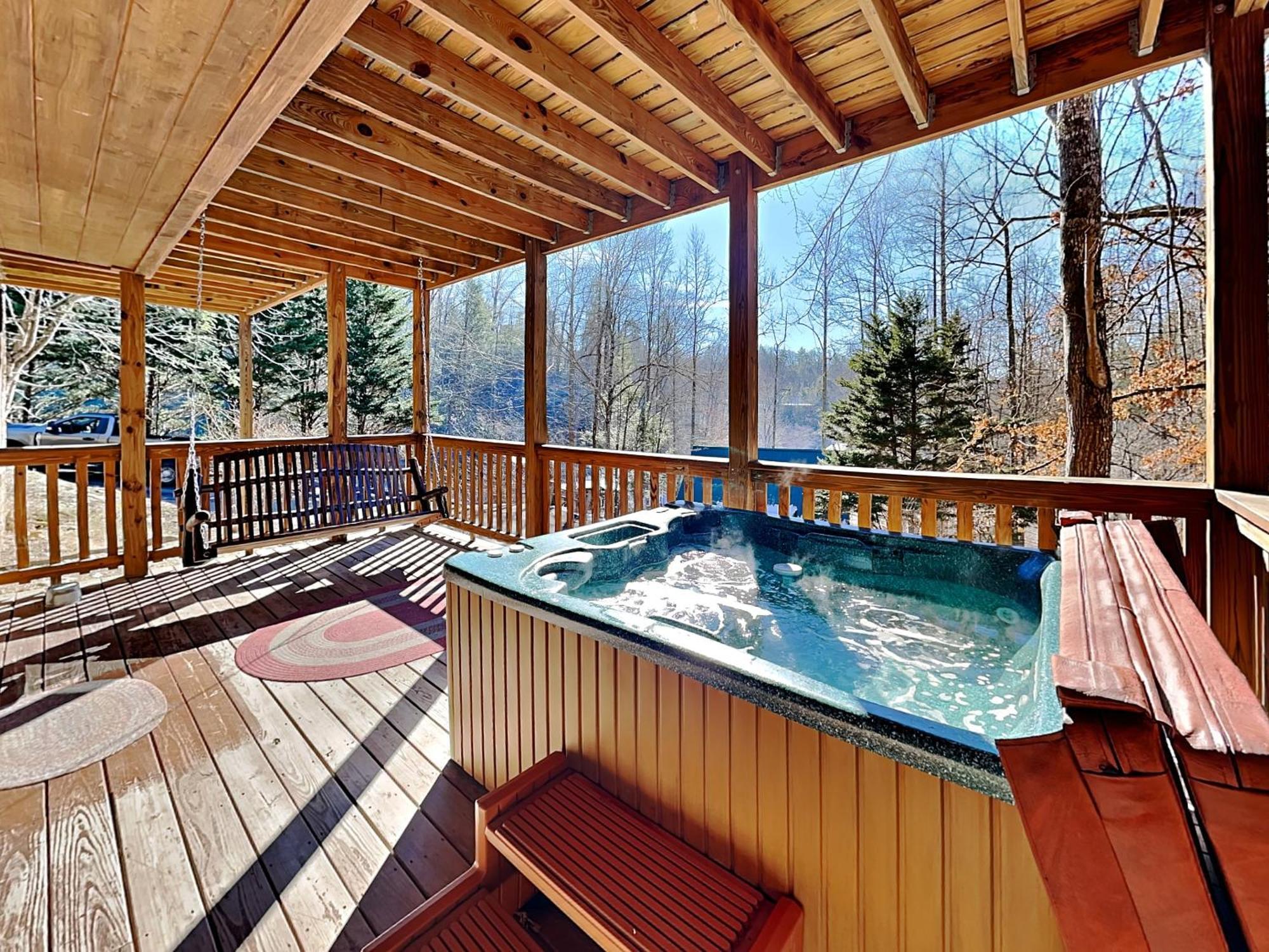 Smoky Bear Hideaway