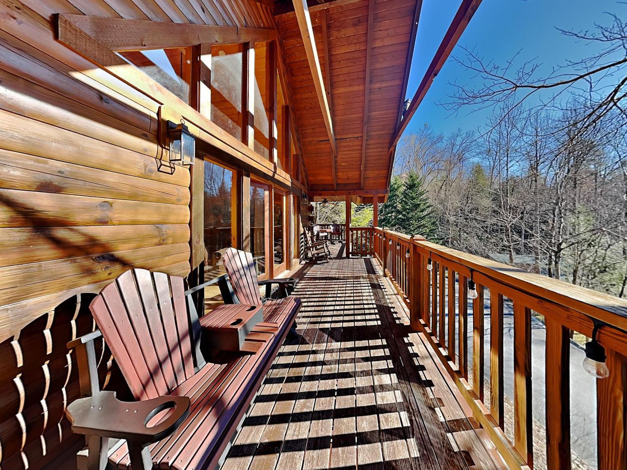 Smoky Bear Hideaway Gatlinburg