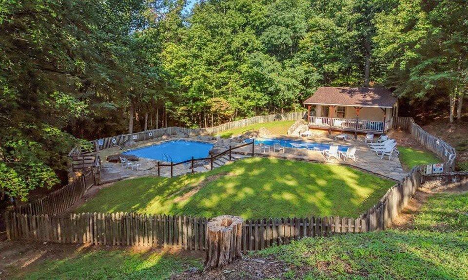 Chalet Private Secluded Luxury With Forest & Mt Views *