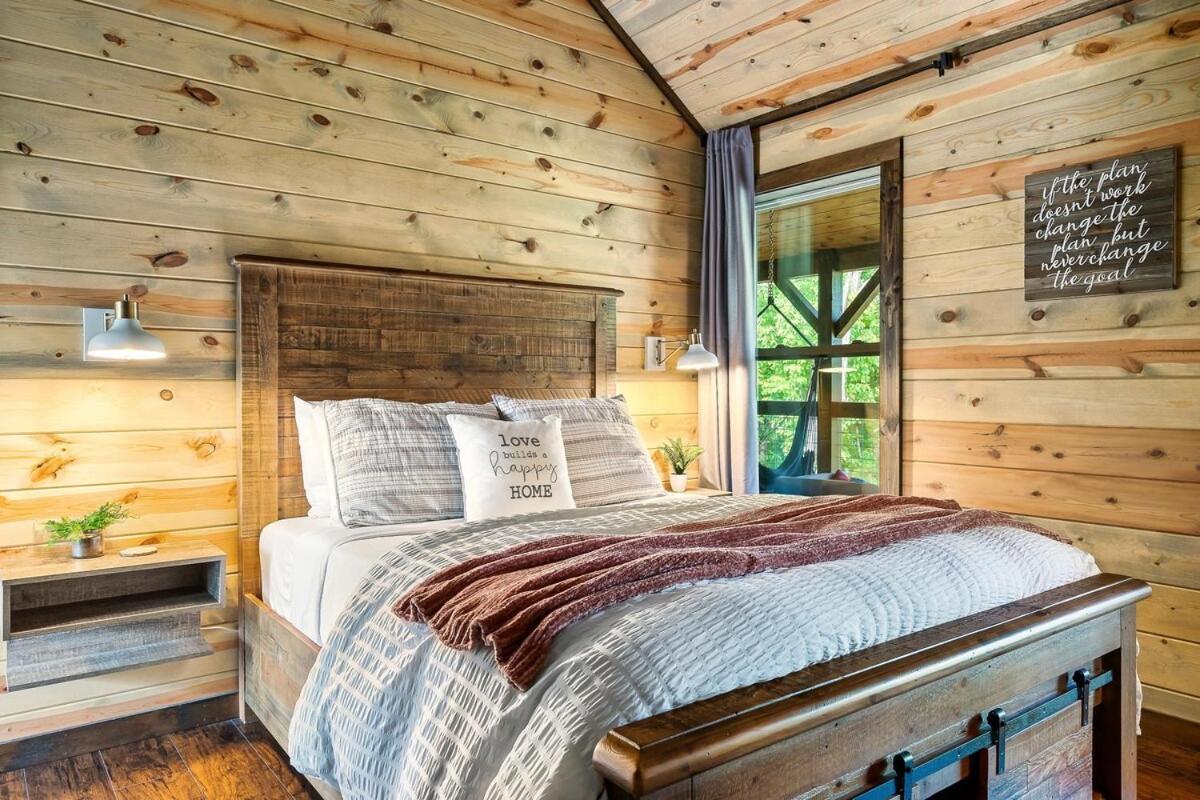 Private Secluded Luxury With Forest & Mt Views Chalet Gatlinburg