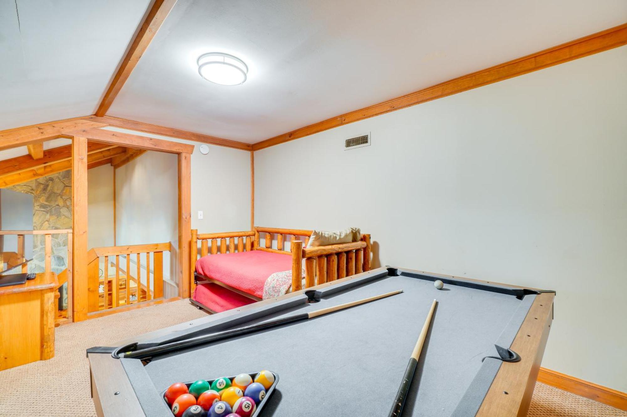 Cozy With Sauna Near Hiking Trails * Gatlinburg