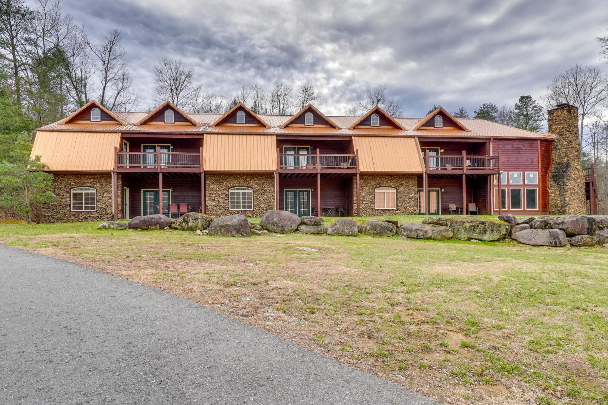 Cozy With Sauna Near Hiking Trails Apartment Gatlinburg
