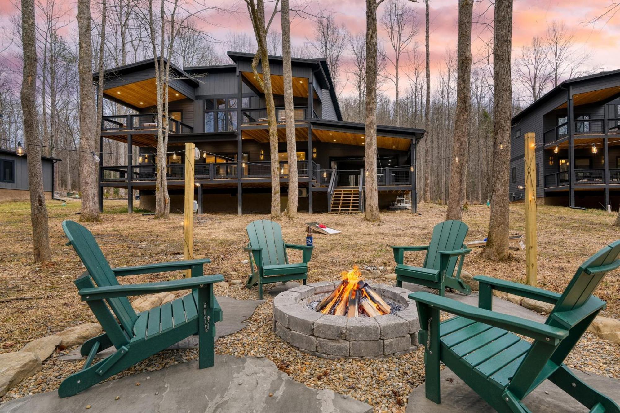 Indoor Pool Hot Tub Firepit Theater All-season Retreat Kings Crown By Avantstay Holiday home