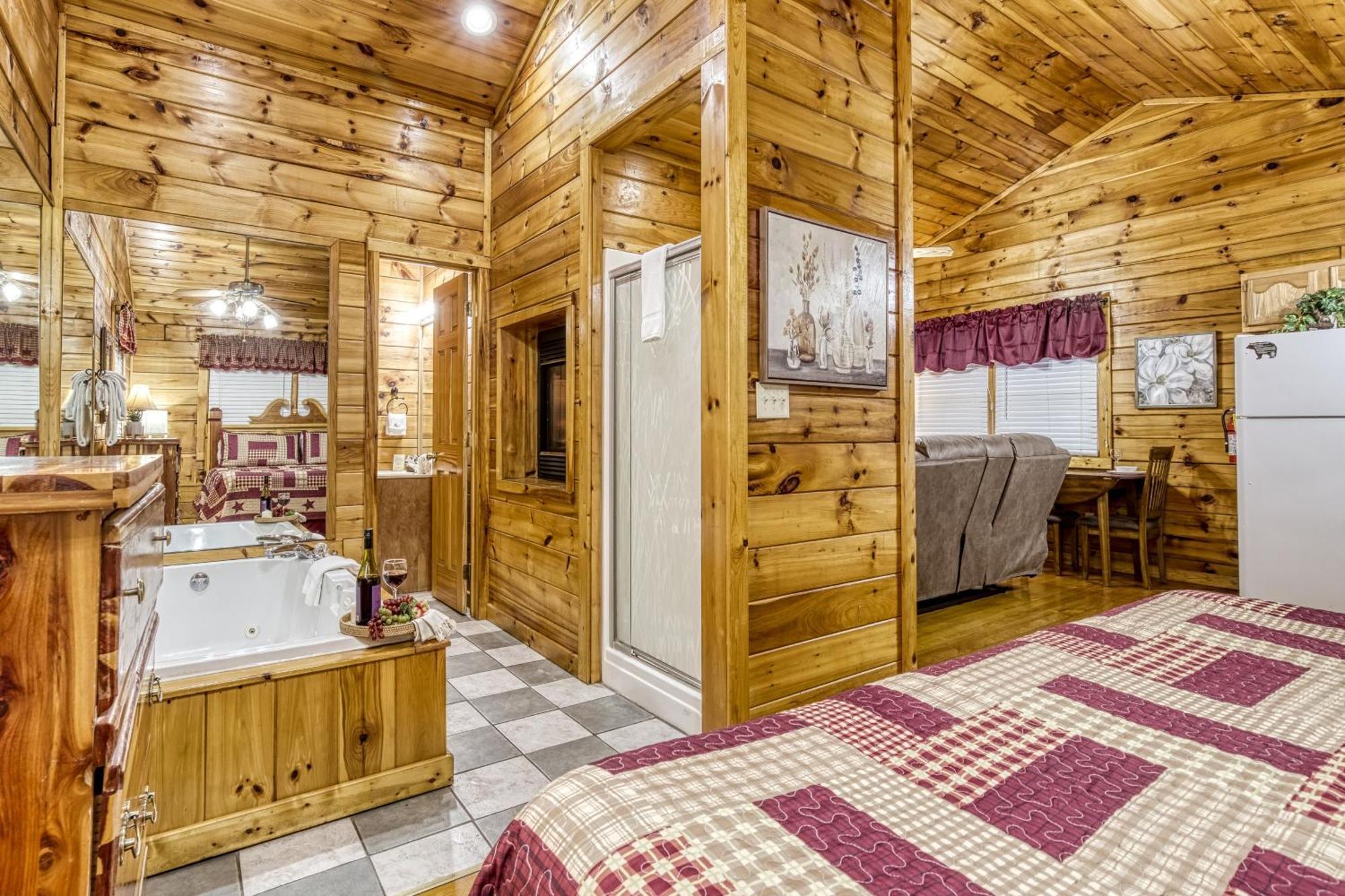 Romantic Retreat * Gatlinburg