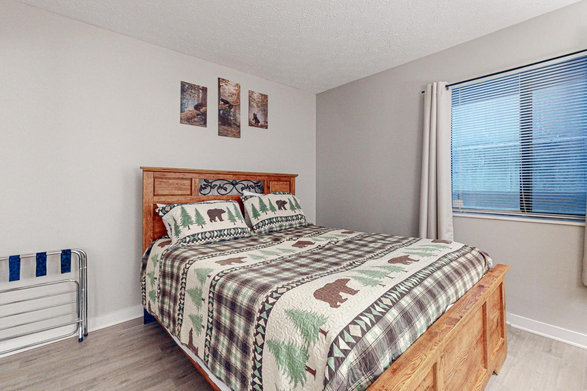 A Beary Wonderful Life - 208 Apartment *