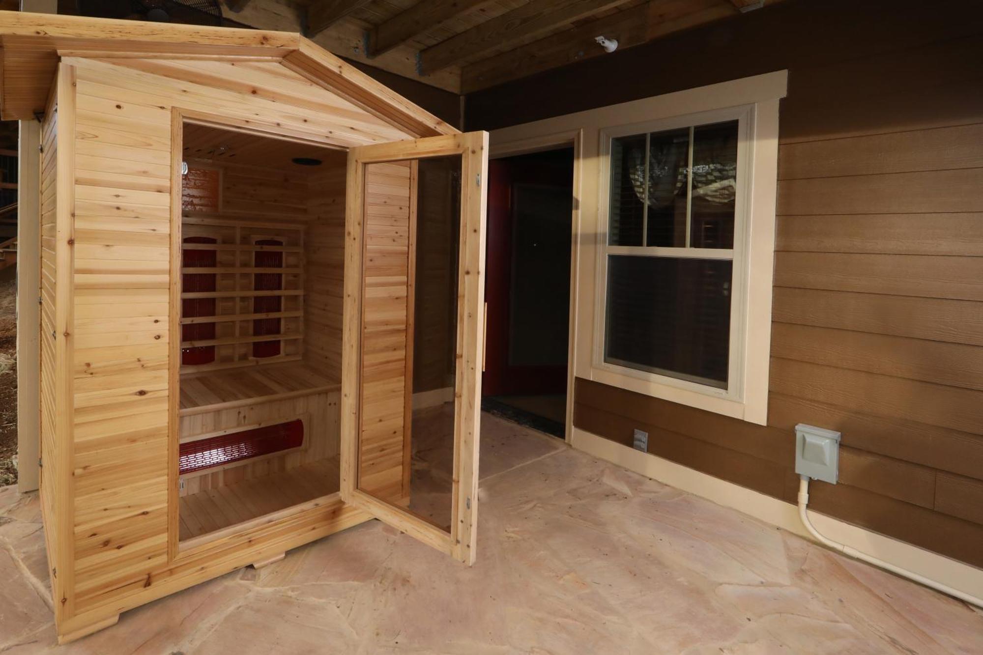 Aqua Paradise By Eden Crest Chalet