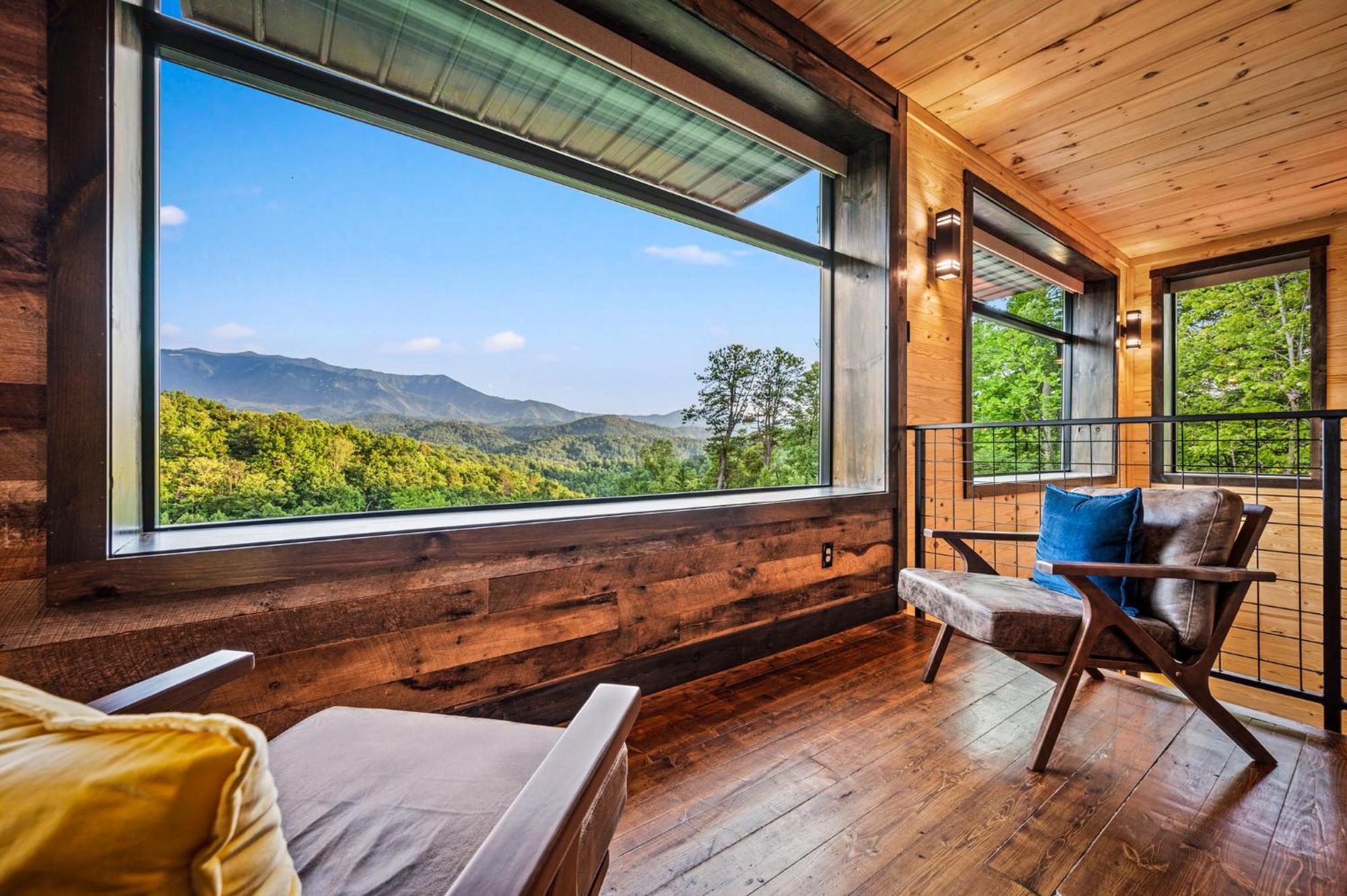 Windows To The Mountains Chalet