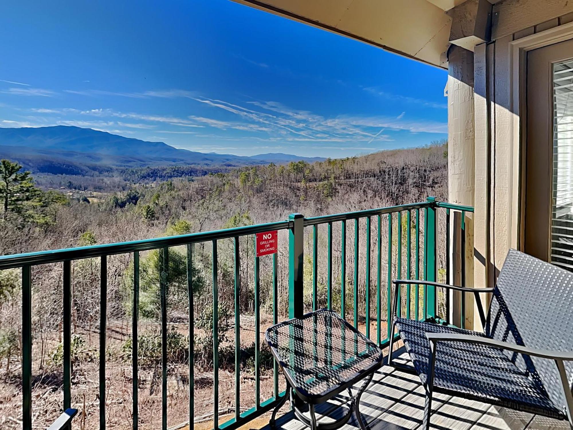 Mountain Vista - Deer Ridge Mountain E303 Apartment Gatlinburg
