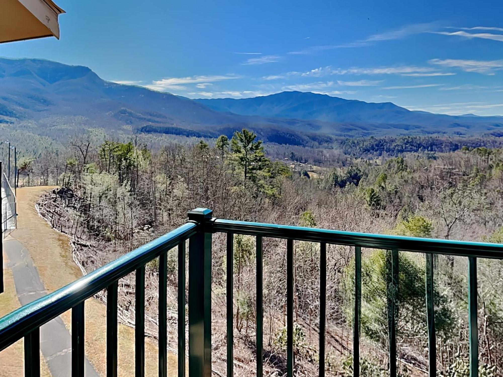 Mountain Vista - Deer Ridge Mountain E303 Apartment Gatlinburg