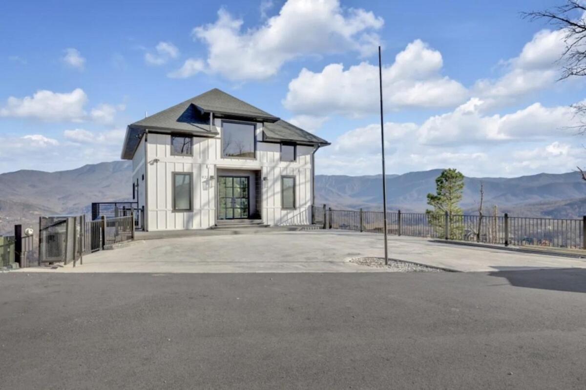 Luxury With Views *