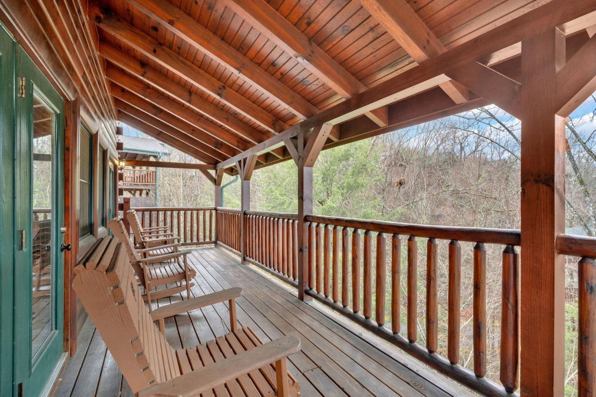 Smoky Stargazer Pet Friendly For Groups With Game And Arcade Holiday home *
