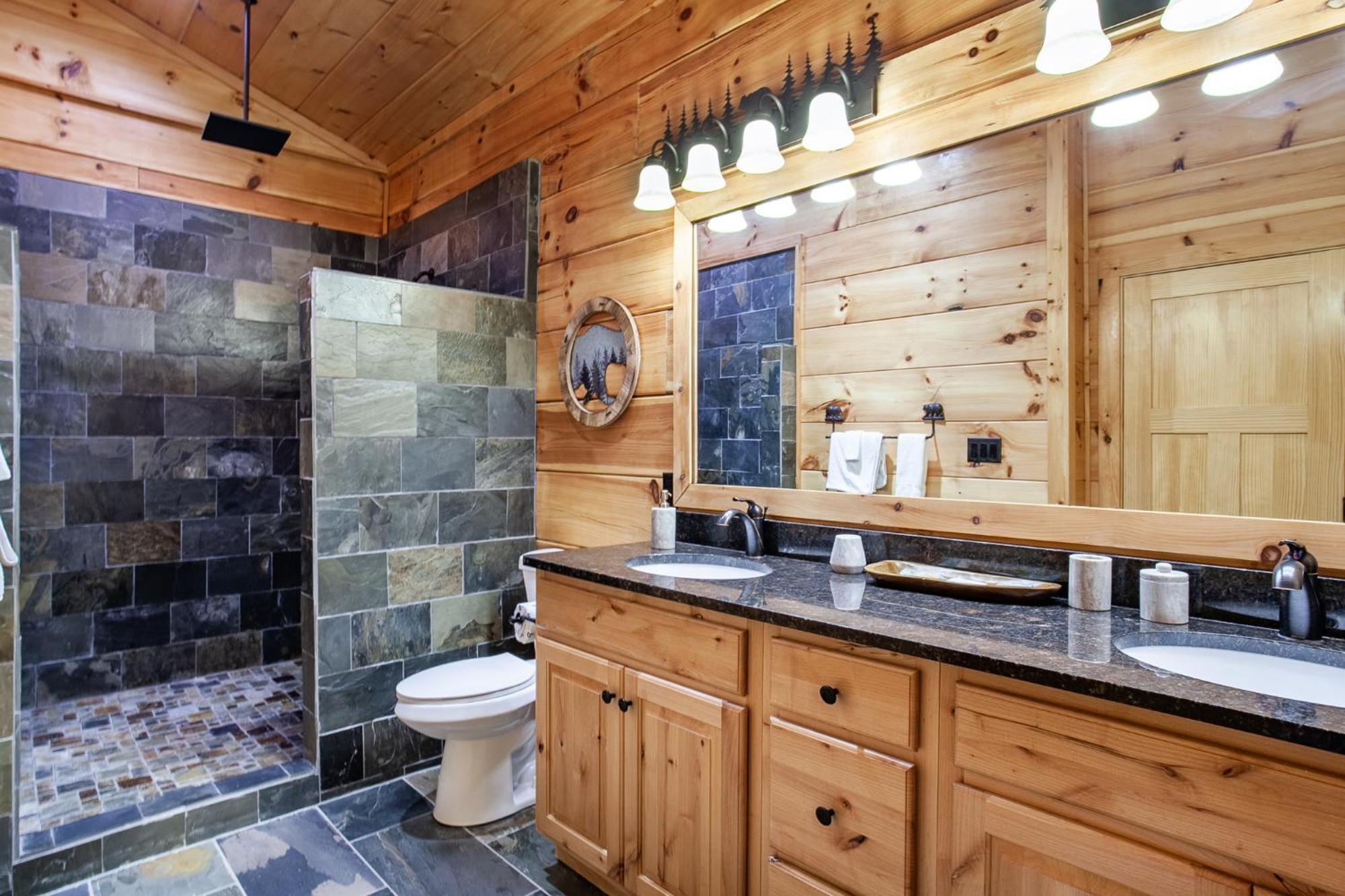 Majesty With Mtn View, Hot Tub And Game Holiday home