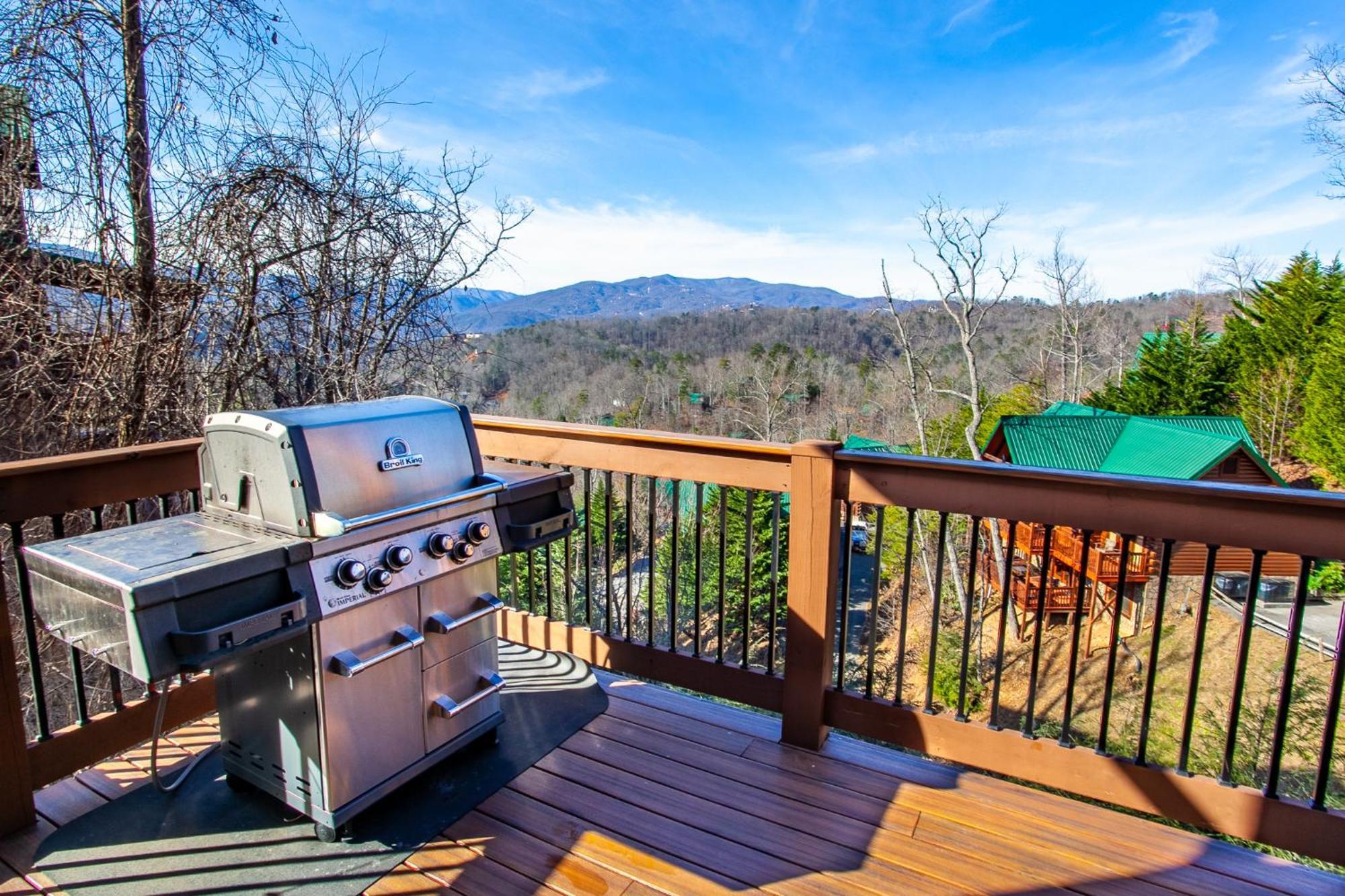 Holiday home Majesty With Mtn View, Hot Tub And Game *