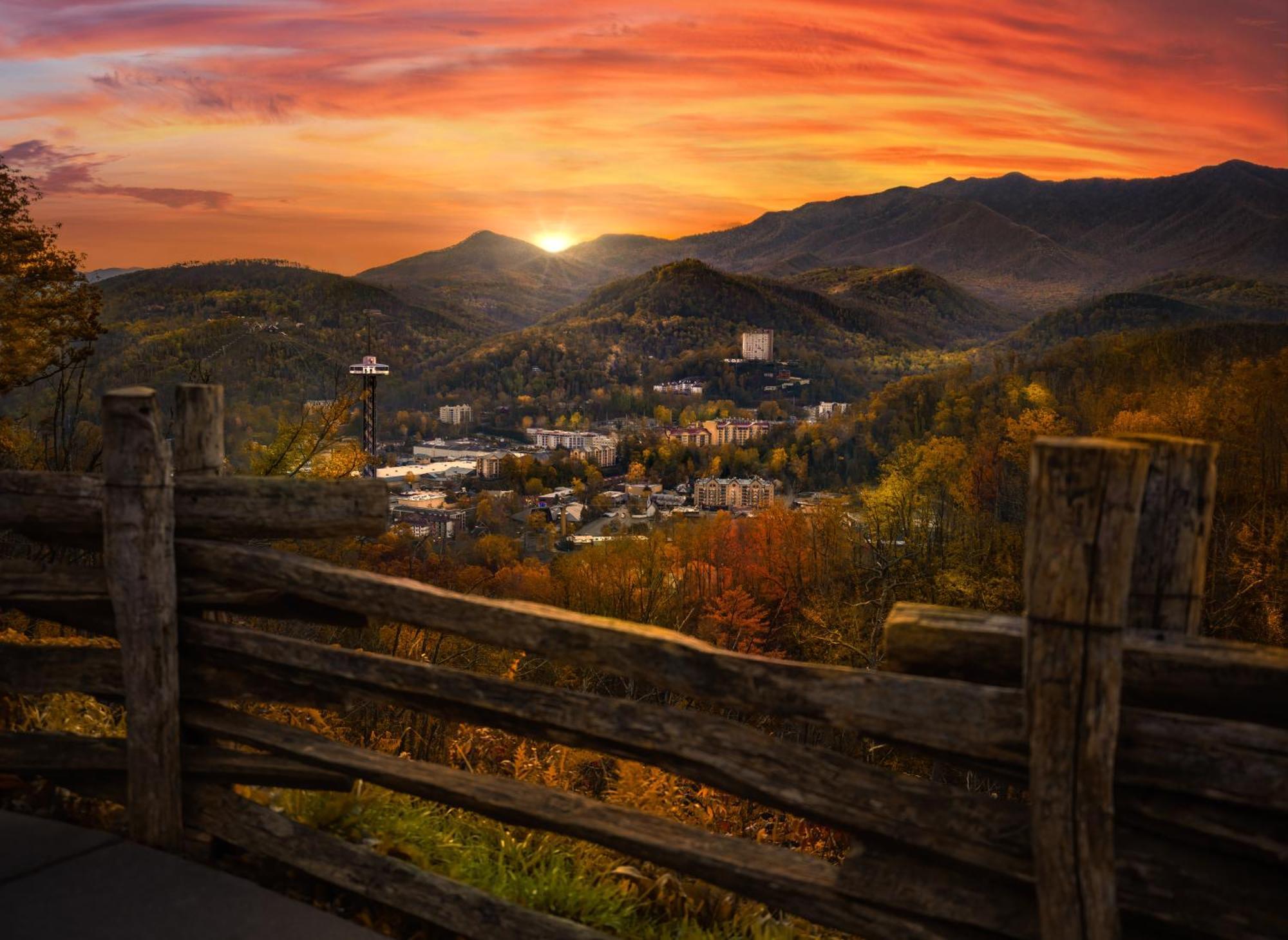 Smoky Hue * Gatlinburg