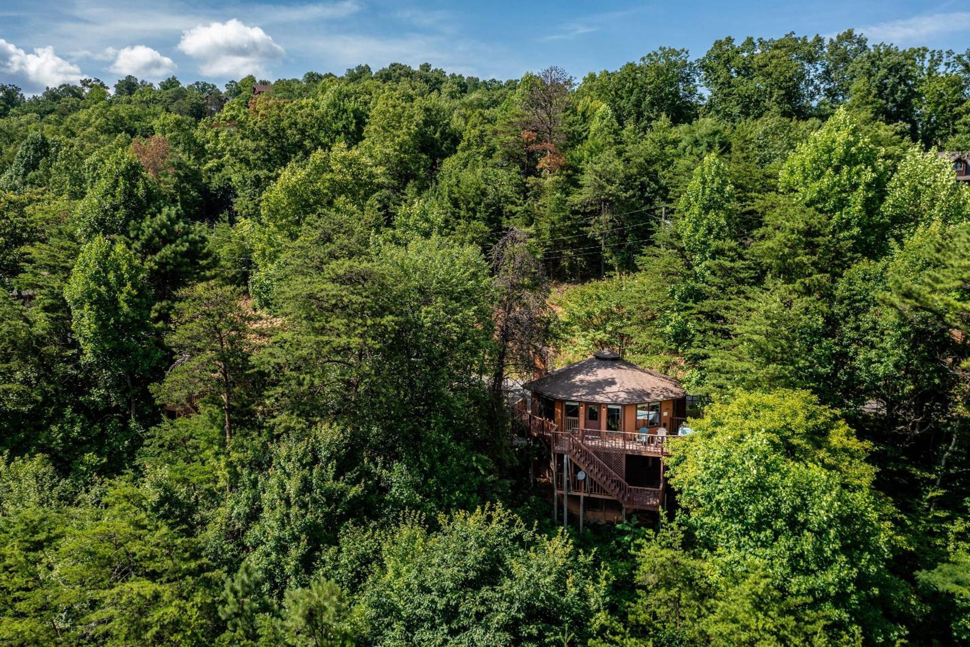 Holiday home Family Friendly Great Views Game & Hot Tub Gatlinburg