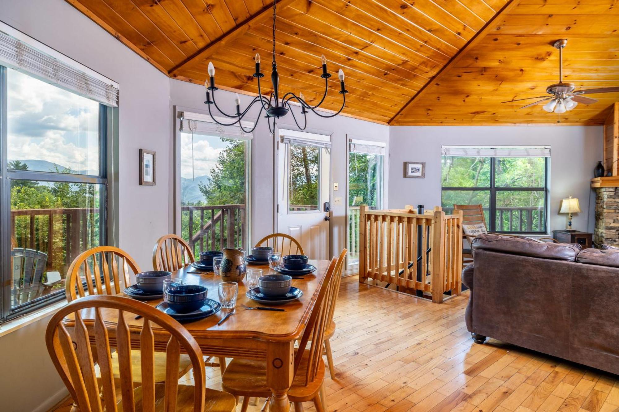 Holiday home Family Friendly Great Views Game & Hot Tub