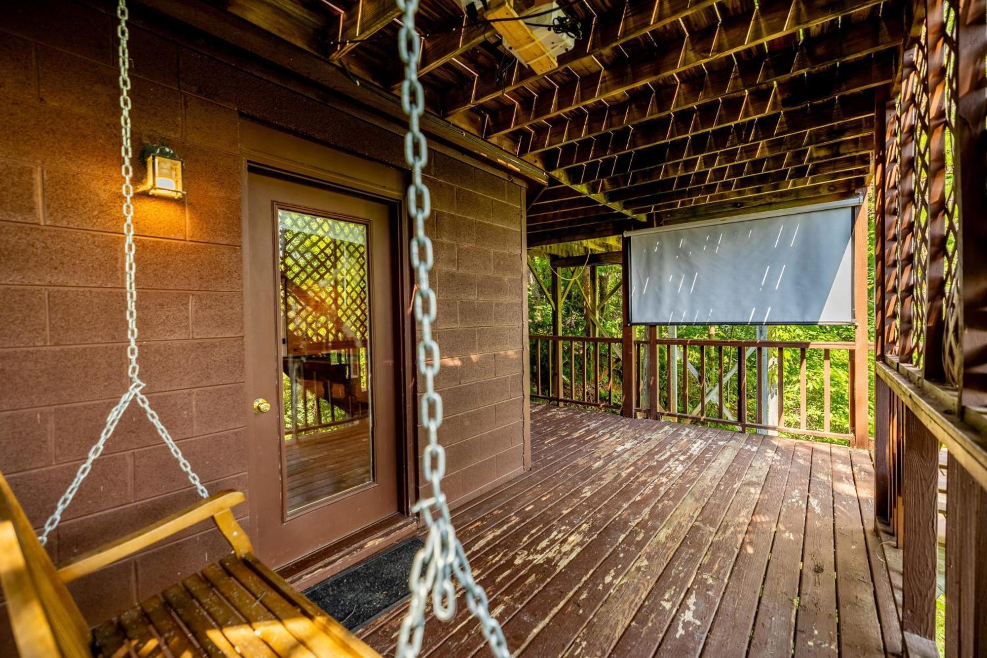 Family Friendly Great Views Game & Hot Tub Holiday home Gatlinburg