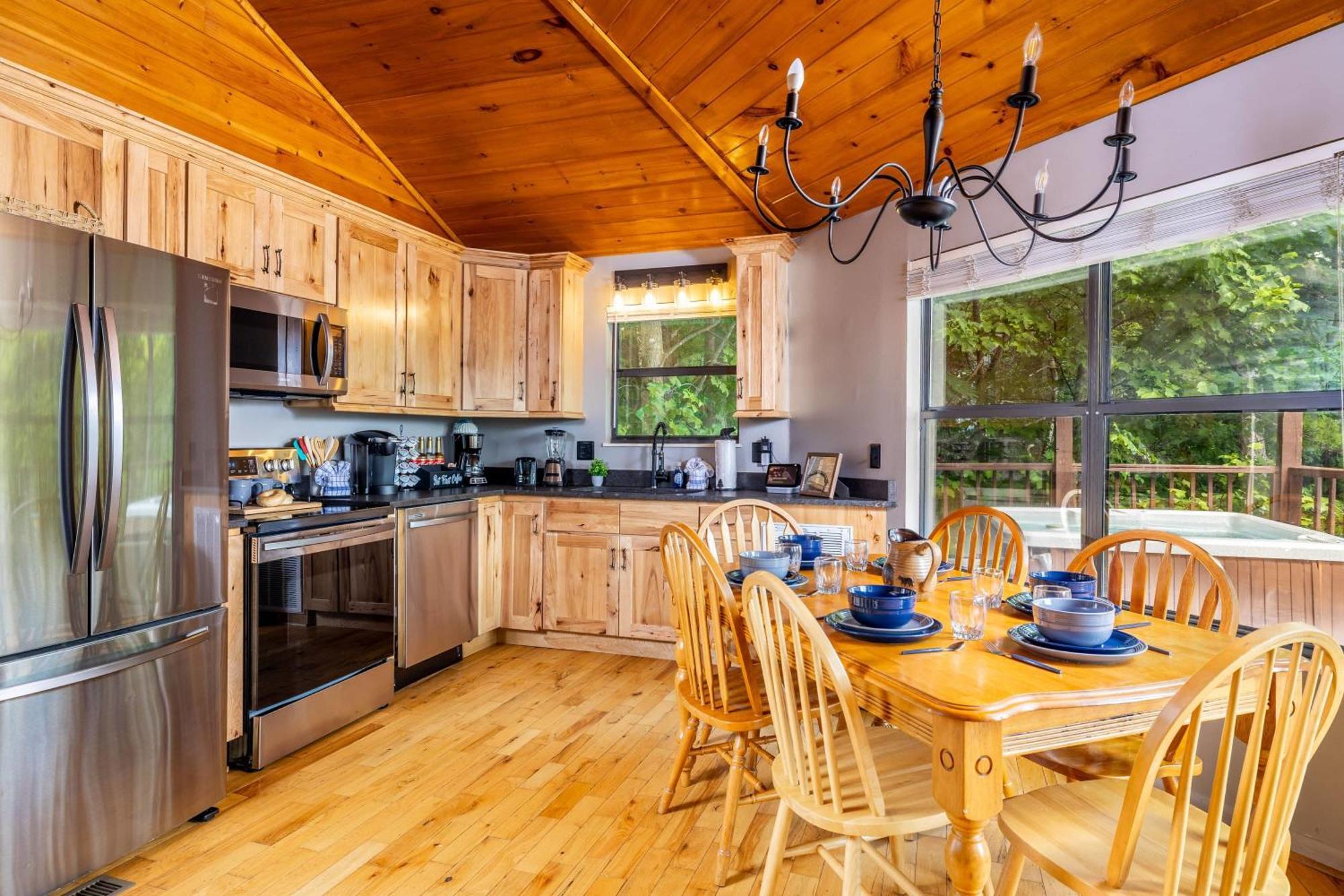 Holiday home Family Friendly Great Views Game & Hot Tub Gatlinburg