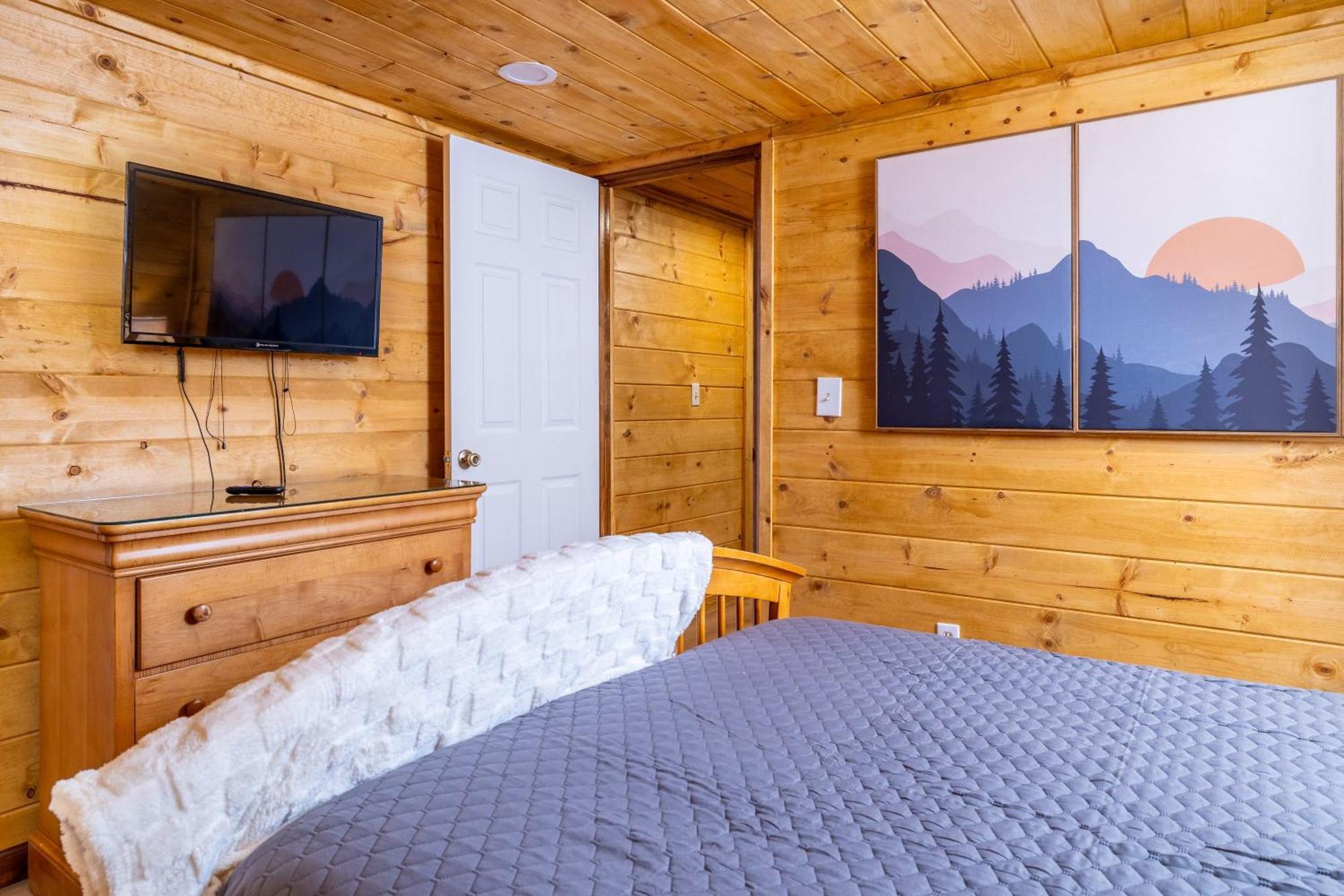 Family Friendly Great Views Game & Hot Tub Holiday home Gatlinburg