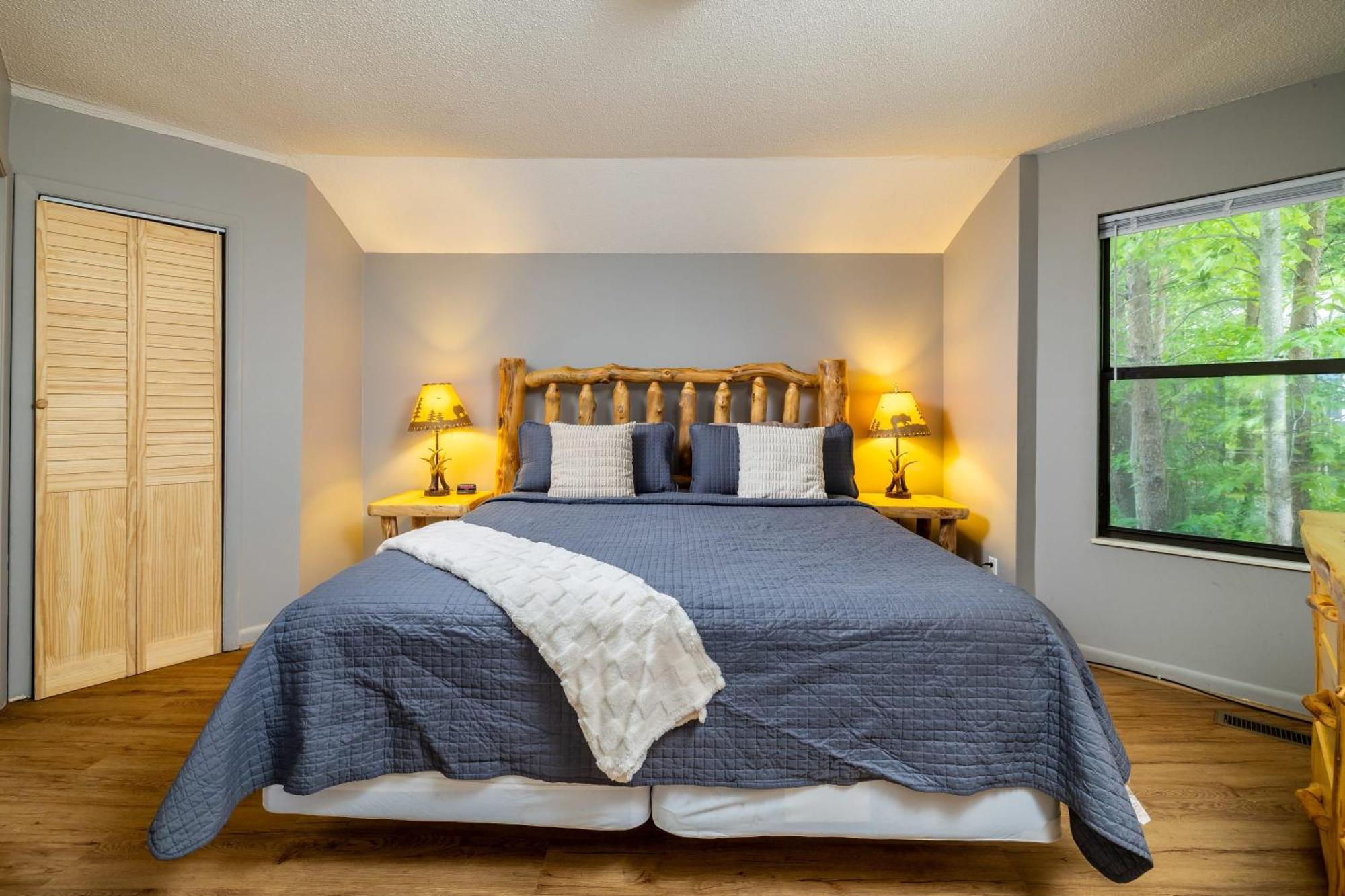 Holiday home Family Friendly Great Views Game & Hot Tub Gatlinburg