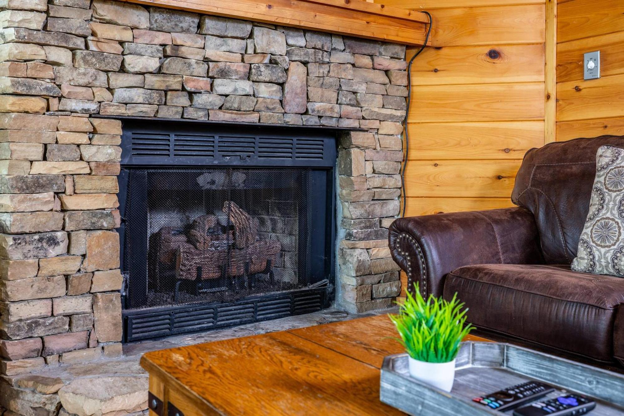 Family Friendly Great Views Game & Hot Tub Holiday home