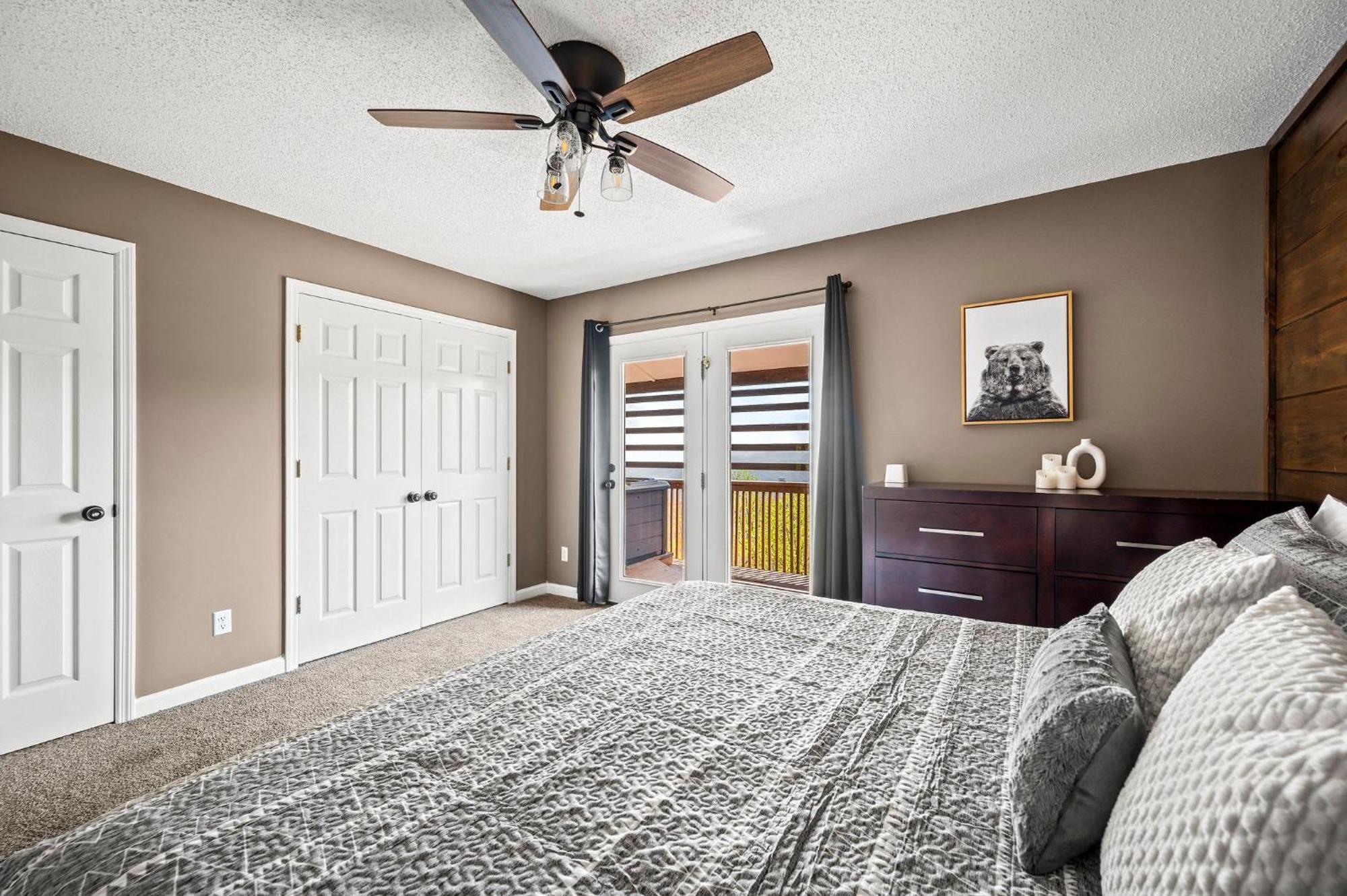 Great Family Vacation - Theatre - Games - Hot Tub Chalet *