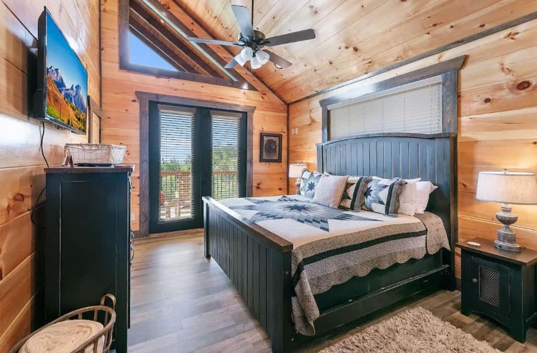 Prime Location W Hot Tub Games & Scenic Views Holiday home *