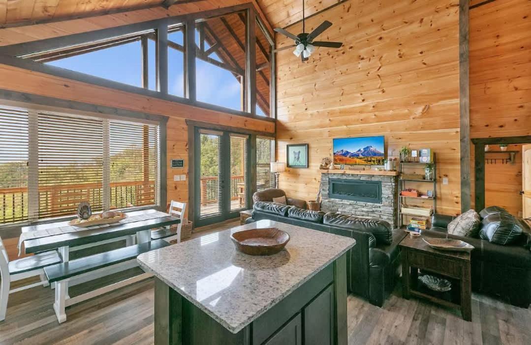 Holiday home Prime Location W Hot Tub Games & Scenic Views *