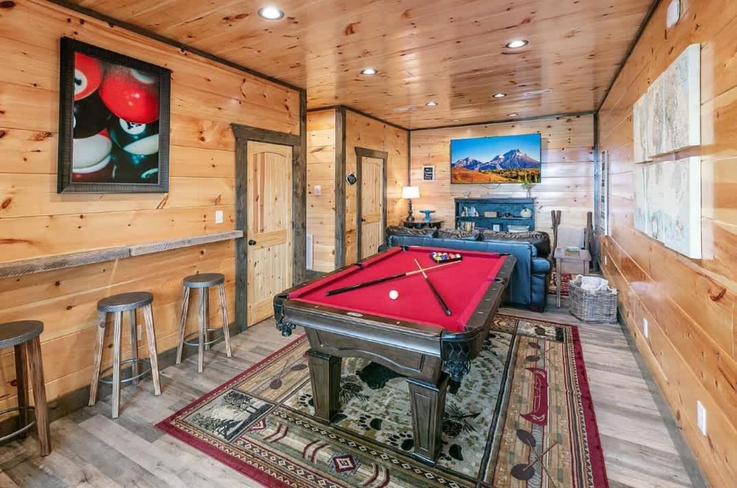Holiday home Prime Location W Hot Tub Games & Scenic Views Gatlinburg