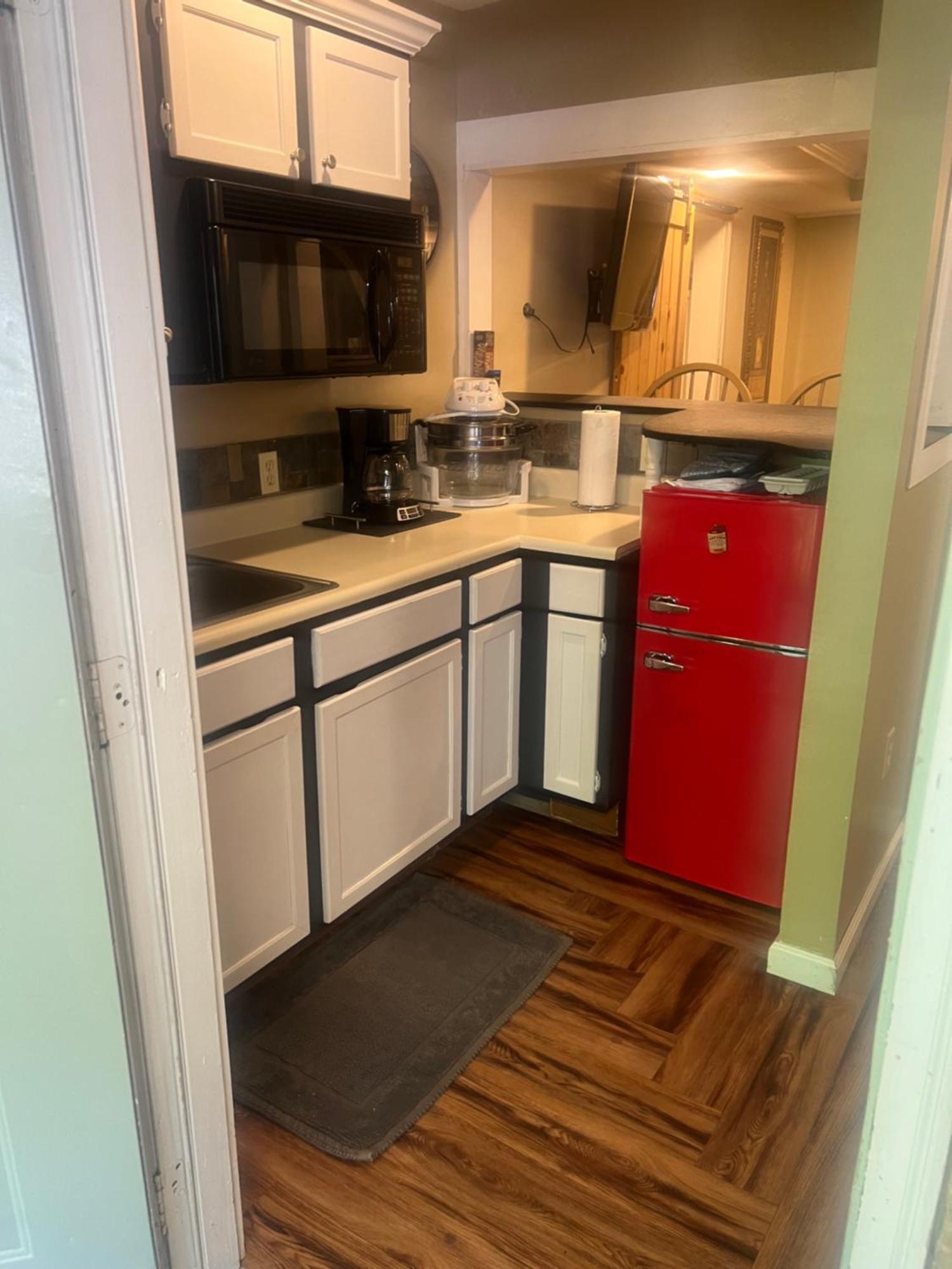 Smoky Mountain High -420 & Pet Friendly Gatlinburg