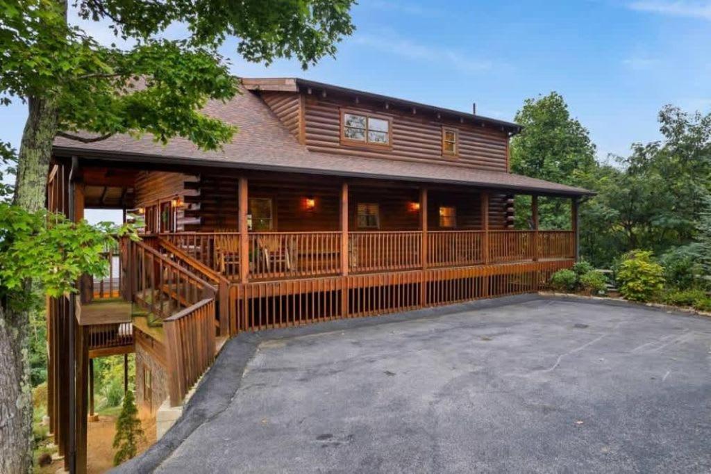 Mountain Views W Hot Tub Firepit & Game *