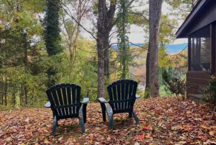 Firefly Haven - Summer Oasis With Hot Tub * Gatlinburg