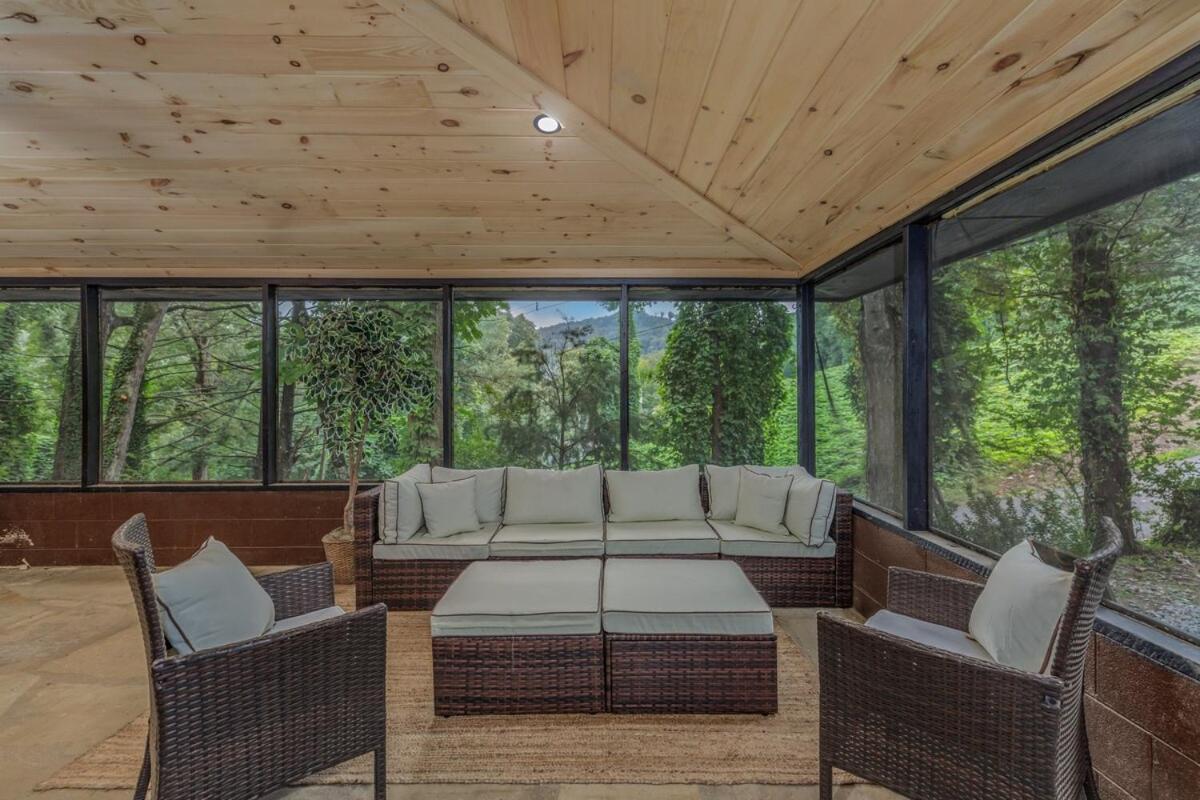 Holiday home Firefly Haven - Summer Oasis With Hot Tub *