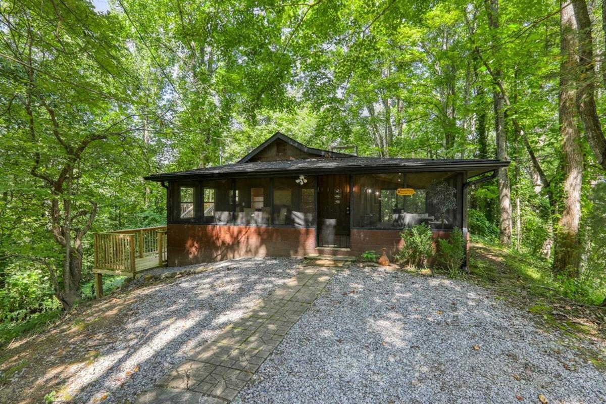 Firefly Haven - Summer Oasis With Hot Tub Gatlinburg