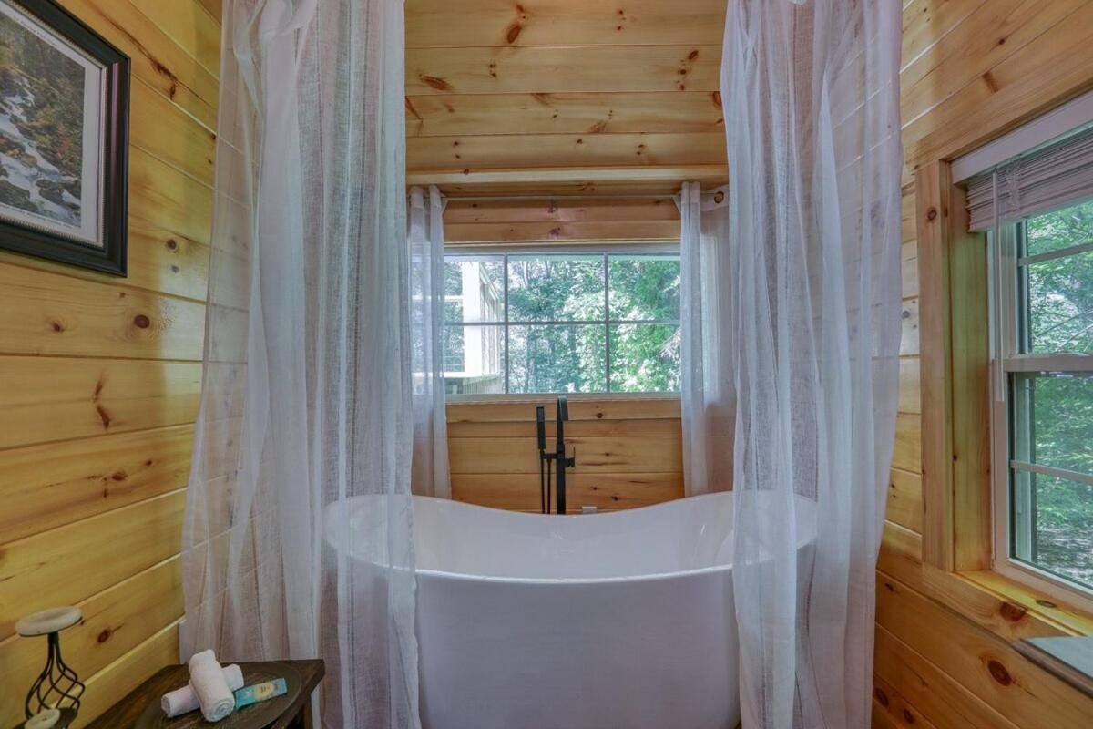 Holiday home Firefly Haven - Summer Oasis With Hot Tub