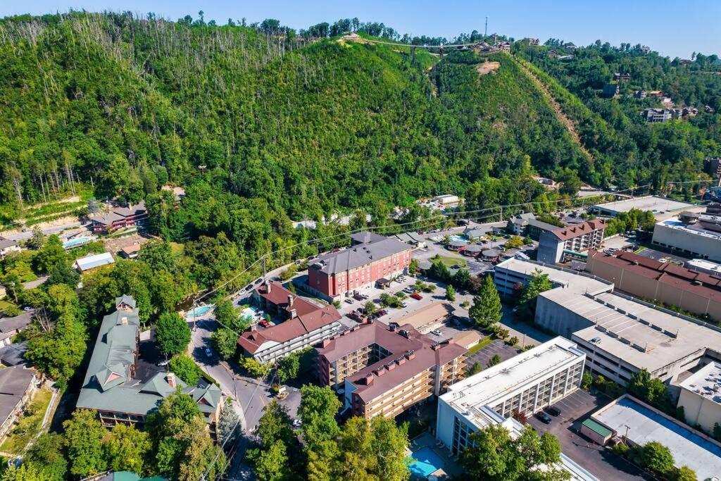 Serenity Of Gatlinburg*indoor & Outdoor Pool Gatlinburg