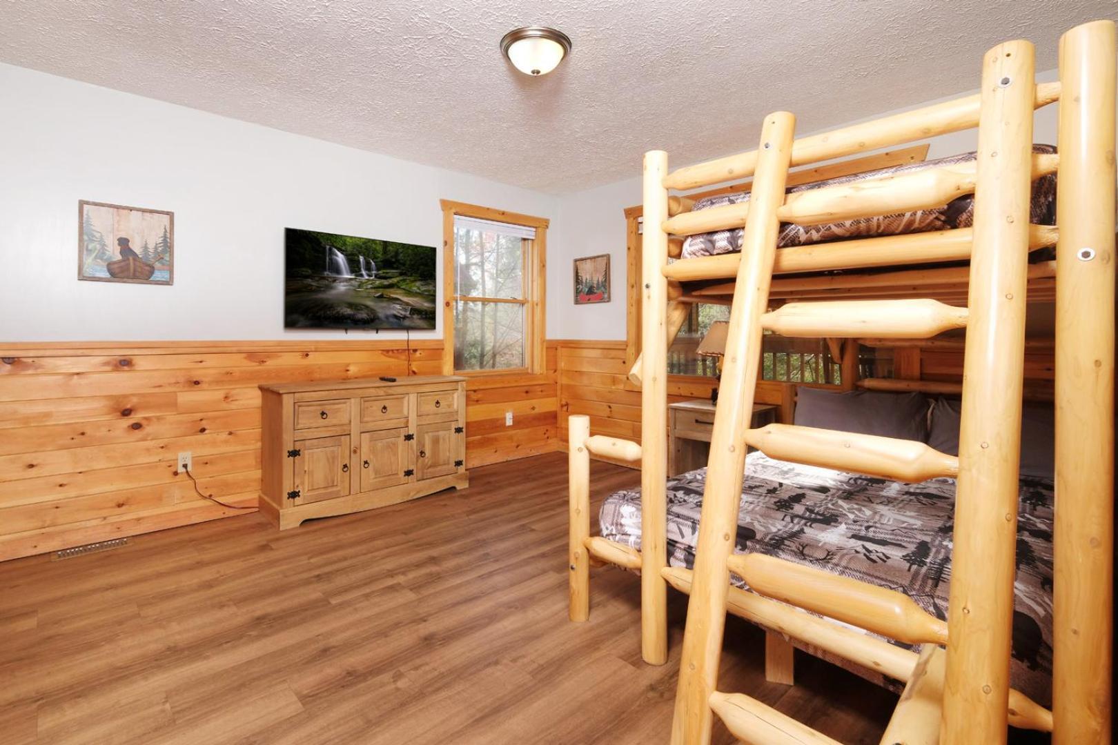 Bear Trax By Colonial Properties *