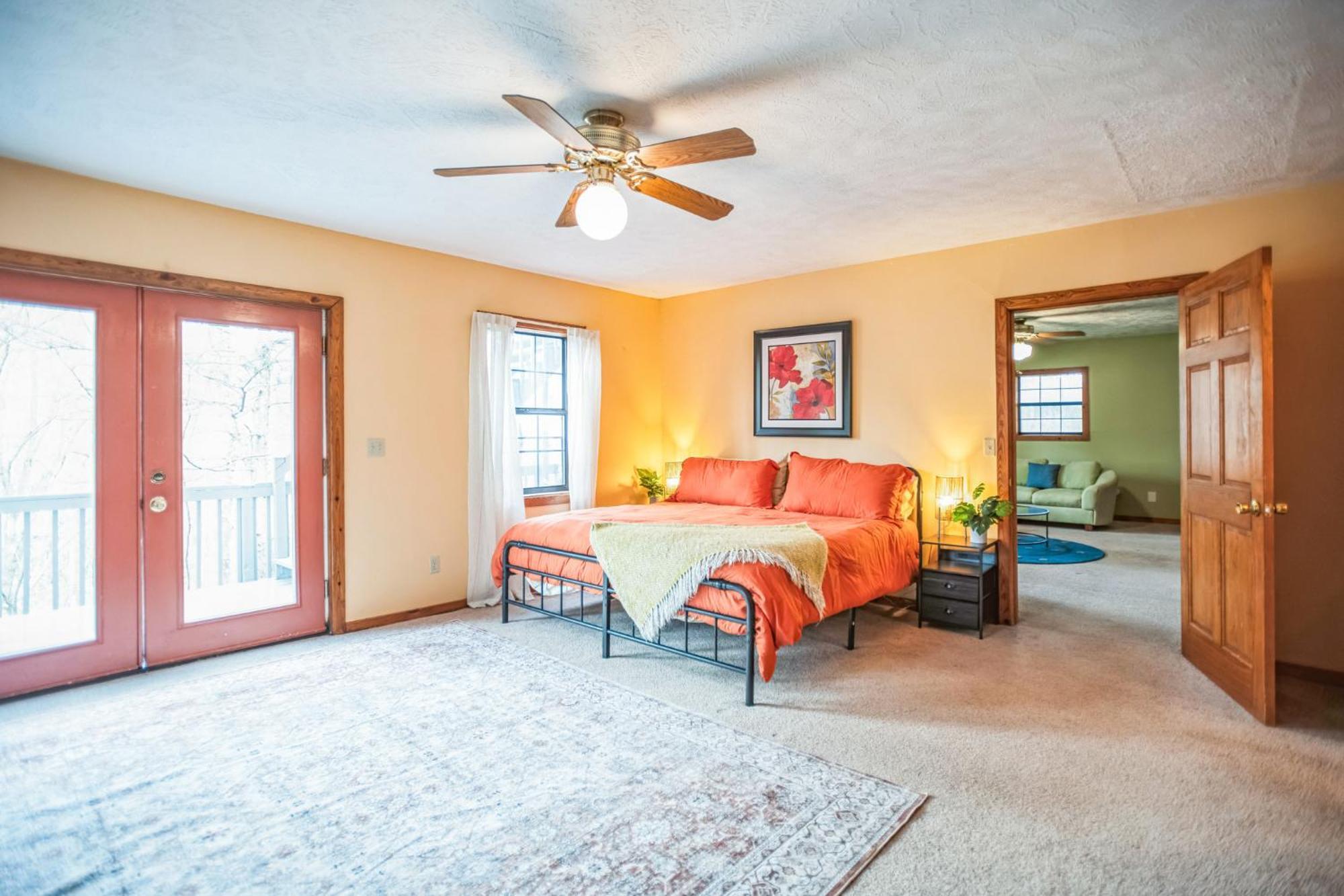 Spacious Hot Tub King Beds Game Holiday home Gatlinburg