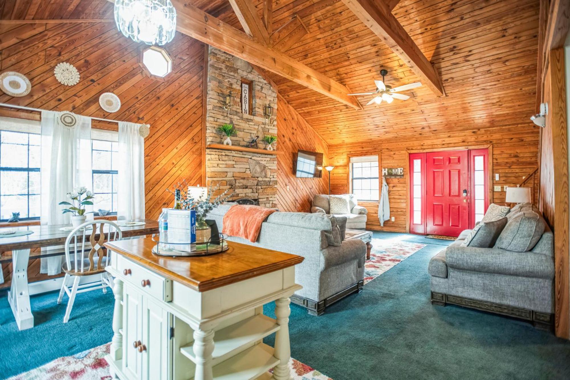 Holiday home Spacious Hot Tub King Beds Game Gatlinburg
