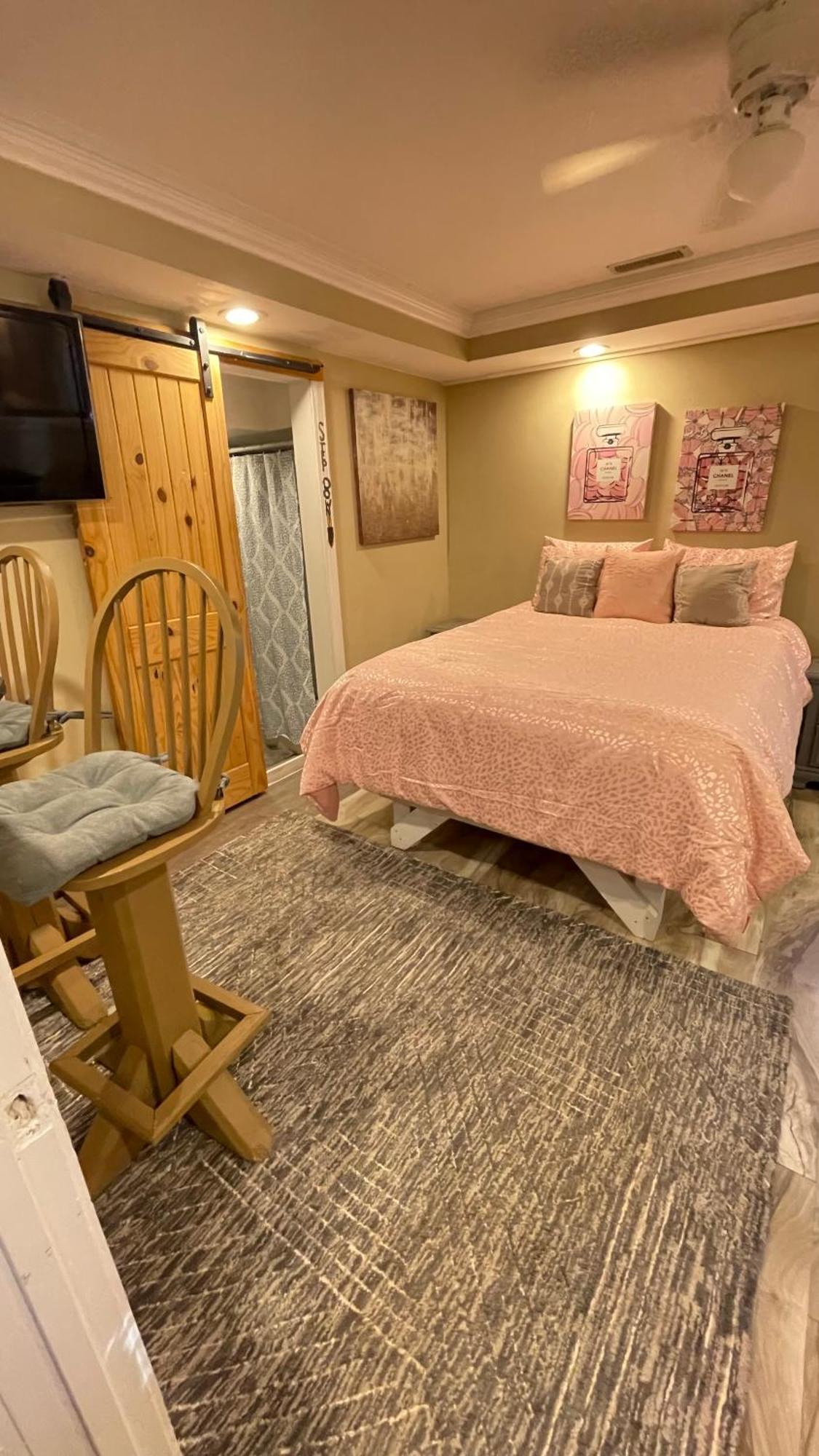 Smoky Mountain High -420 & Pet Friendly Gatlinburg