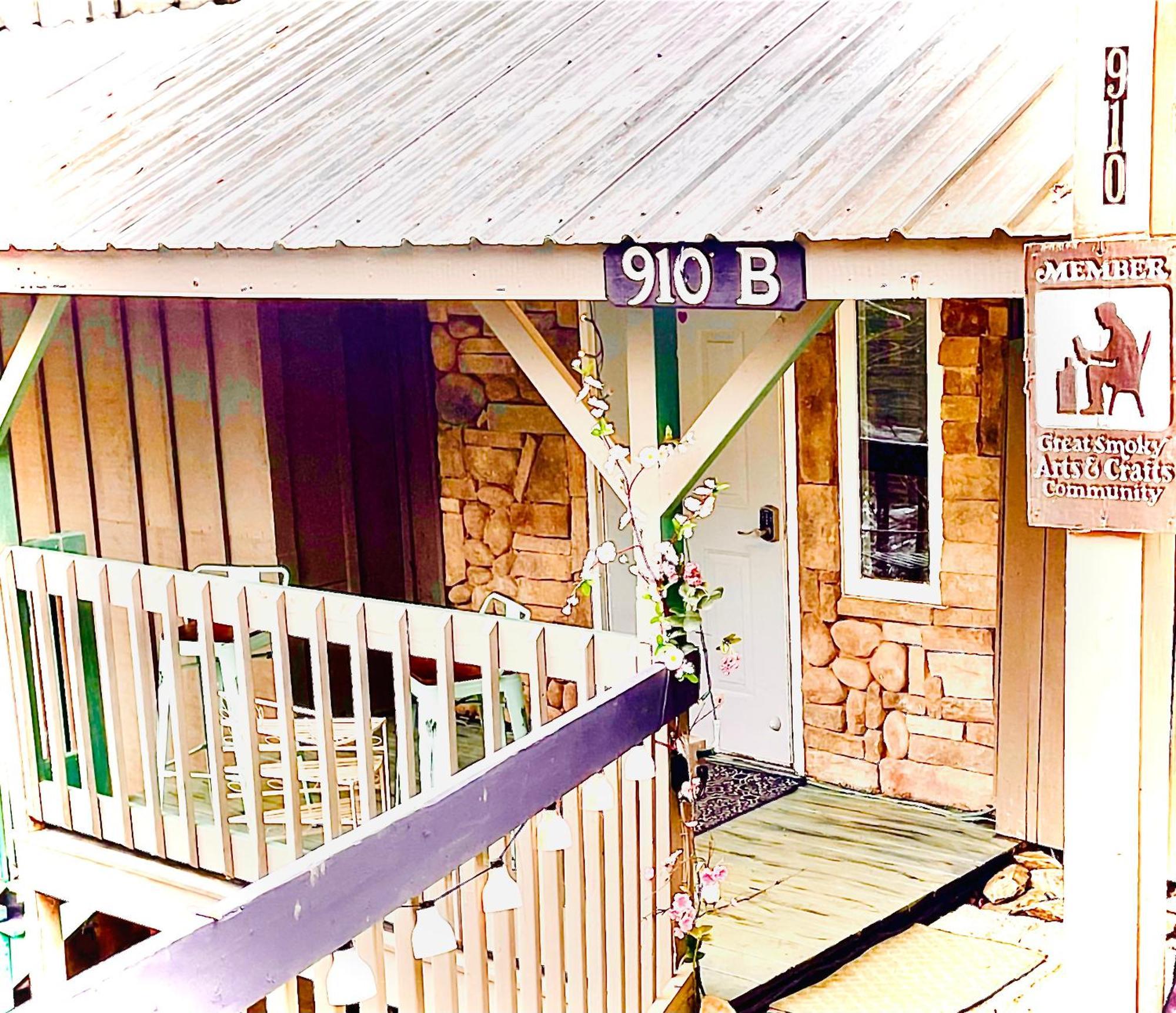 Smoky Mountain High -420 & Pet Friendly Apartment *